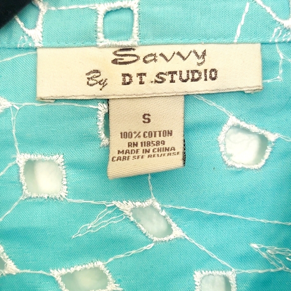 90s/Y2K Savvy by DT Studio Eyelet Button Down Blouse/Jacket - Picture 7 of 7